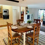 Beautiful 3-bed In Macher