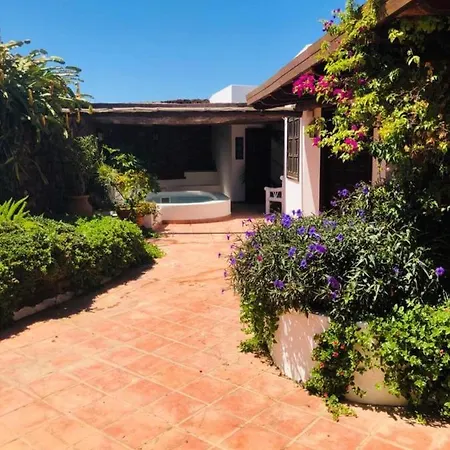 Beautiful 3-bed In Сasa de vacaciones Mácher
